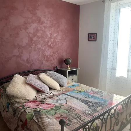 Le Mas De La Berre Сasa de vacaciones Donzère